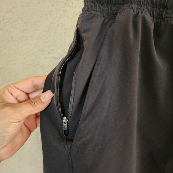 Lululemon shorts Size Medium - Picture 2 of 6